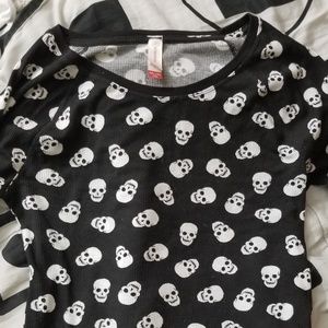 No boundries long sleeve skull thermal shirt